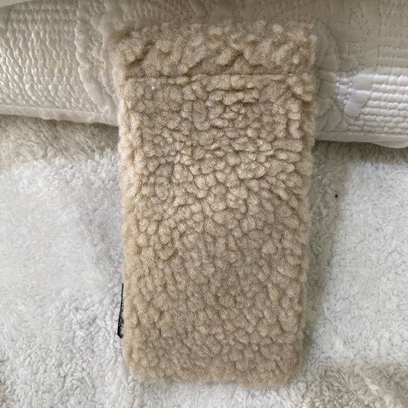 Ann and Ava Eyeglass Carrying Case Sherpa color Tan NWT - Picture 1 of 6